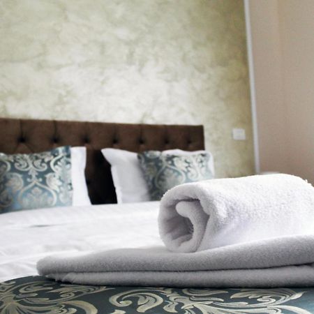 Pensiunea Romeo Resort Foksány Kültér fotó