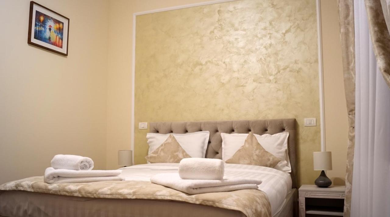 Pensiunea Romeo Resort Foksány Kültér fotó