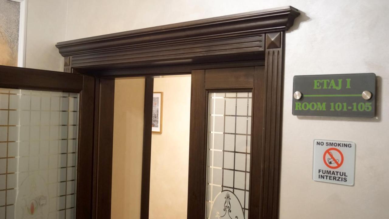 Pensiunea Romeo Resort Foksány Kültér fotó