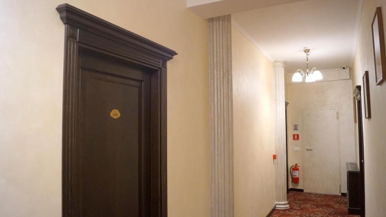 Pensiunea Romeo Resort Foksány Kültér fotó